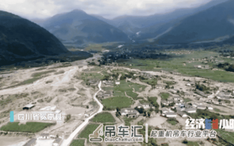四川冕宁暴雨引发山洪！无人机、大吊车上阵！一场应急救援的生死较量→