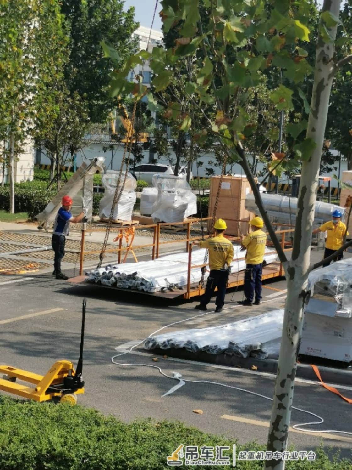 武汉吊车出租起重吊装案例展示实录