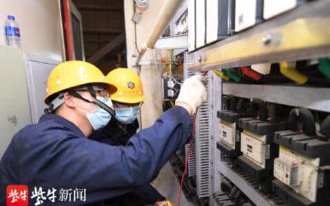 吊运1600℃钢水的起重机体检啦