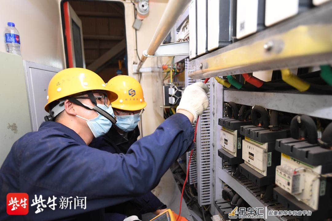 吊运1600℃钢水的起重机体检啦