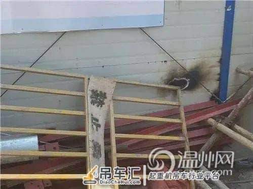 温州一工地吊车违规 太吓人了