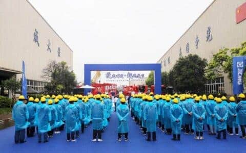 中石化起运公司再添吊装“强将”！徐工XGC12000履带起重机正式“入列”