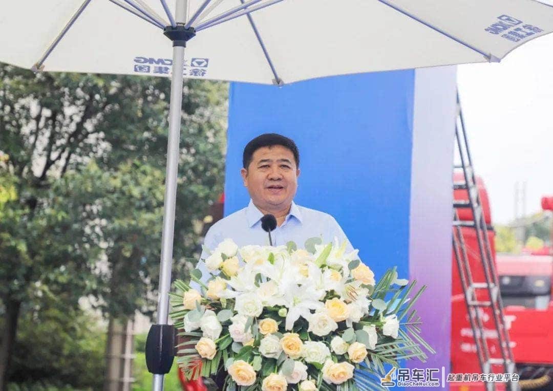 中石化起运公司再添吊装“强将”!徐工XGC12000履带起重机正式“入列”