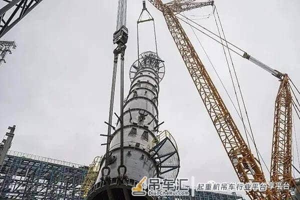 当“巨无霸”遇见“擎天柱”!750吨履带吊来助力