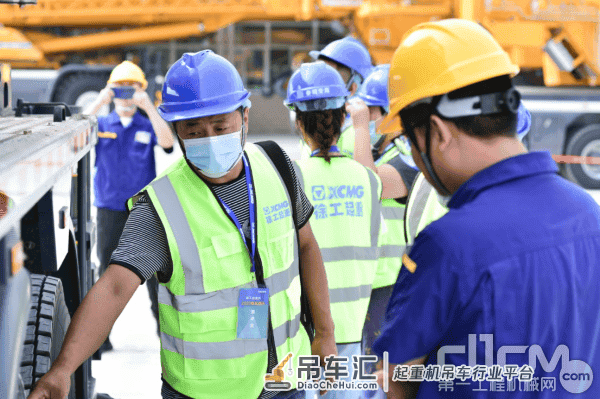 用“客户思维”造产品 徐工起重机行走世界的底气原来在这里