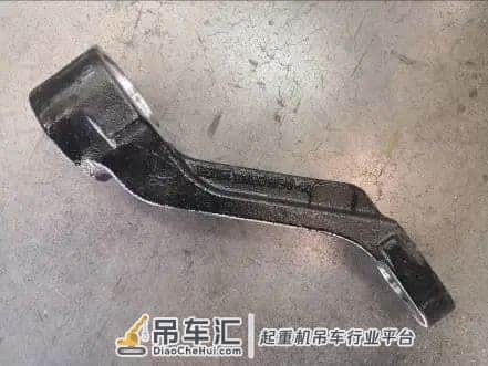 「生产技术」起重机Z形臂的开裂失效分析