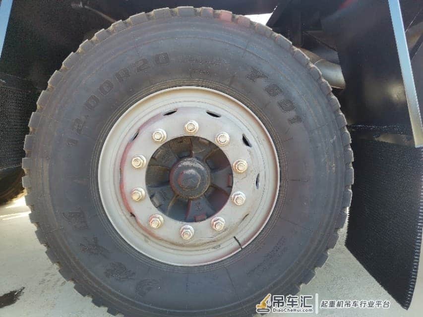 陕汽德龙(新M3000)前四后八长兴30吨折臂随车吊