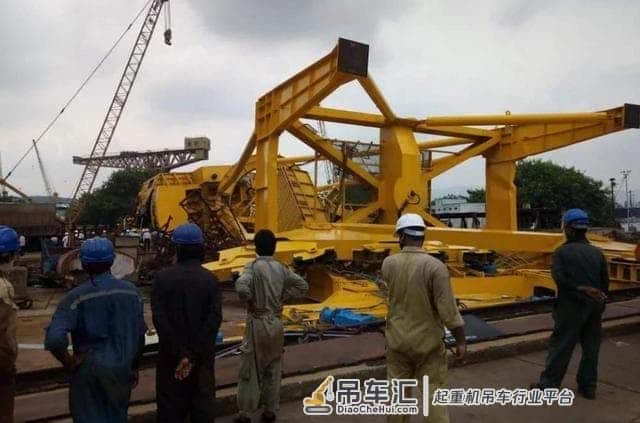 一周之内第二起垮塌事故,印度三座韩国制造巨型吊车被吹翻,要不要来找振华买新品?