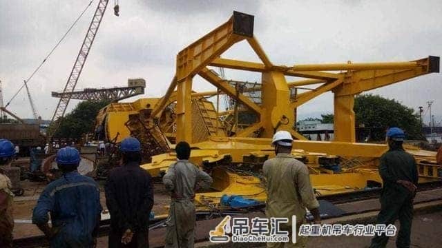 印度海军御用造船厂发生惨剧，全新起重机突然倒塌，当场压死11人