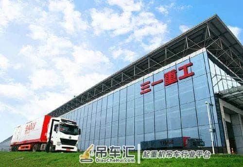 超大4000吨履带式起重机,首吊成功,拥有20多项发明专利