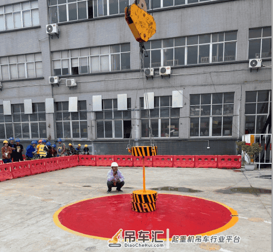 市住建局举办建筑起重机械操作与安全管理技能竞赛