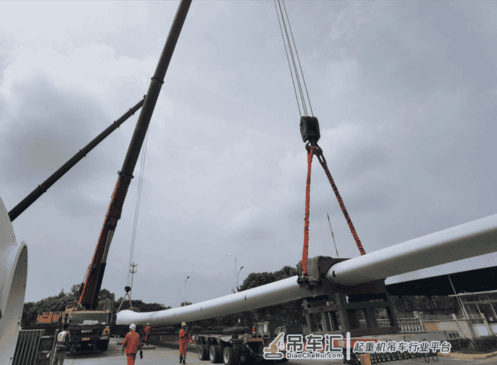 连云港中远海运物流成功操作7MW叶片顺利转运