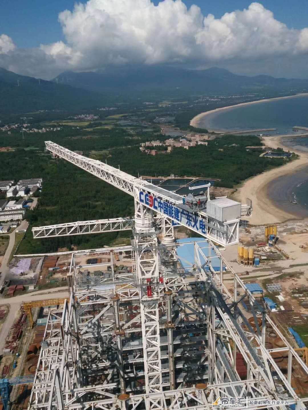 基建强国的中国，拥有世界最大塔吊D5200，还有什么大塔吊？