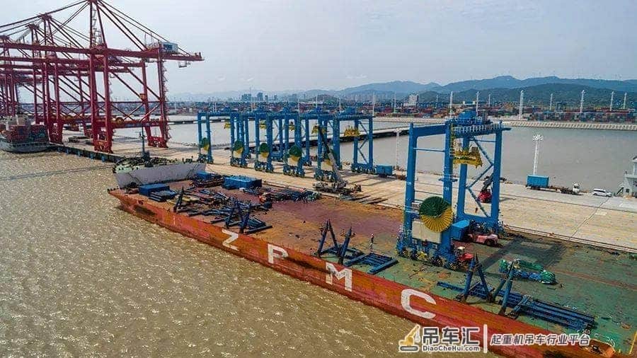 宁波舟山港迎来全国首批“无司机室”远控自动化龙门吊
