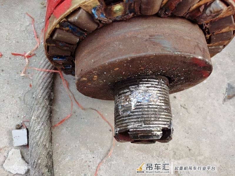 南宁一工地吊车突然“断臂”，原因查明了