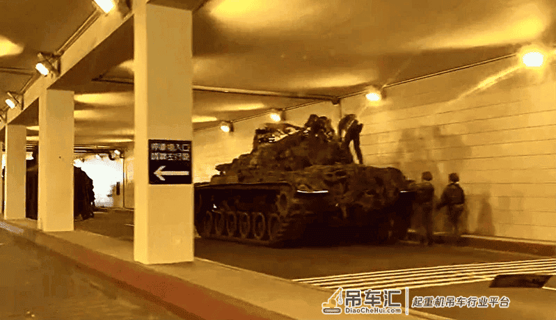 “我是起重机,我是起重机”