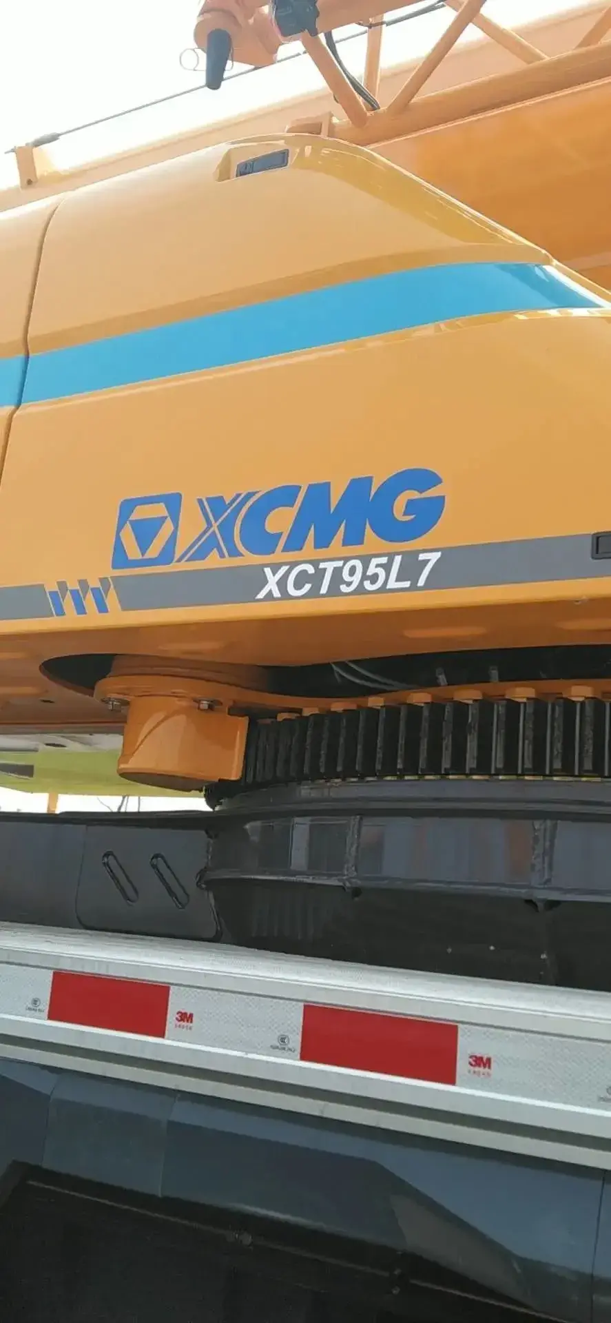 XCT95L7曝光!4桥95吨刷新性能表,厂家又来了“王炸”