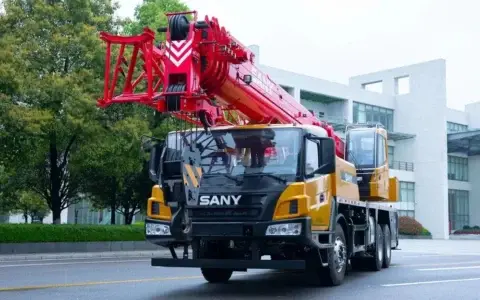 吊车行业高点下品牌百态，哪款机型更有潜力？
