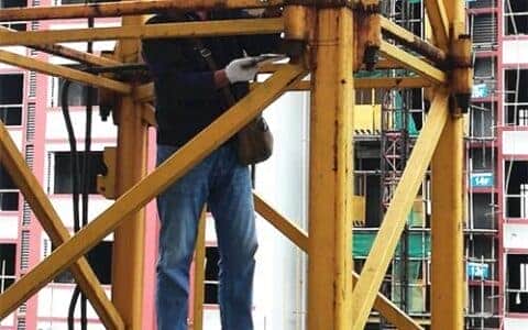 县住建局：开展建筑工地起重机械专项整治行动