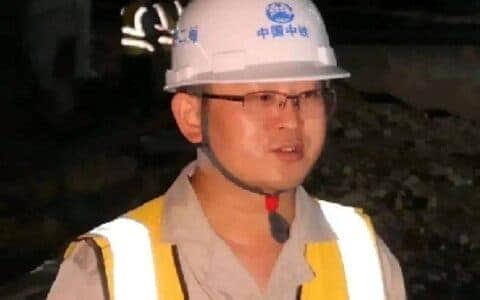 三一SCC20000A圆满首吊！中国铁路史上最大吨位履带起重机吊装作业