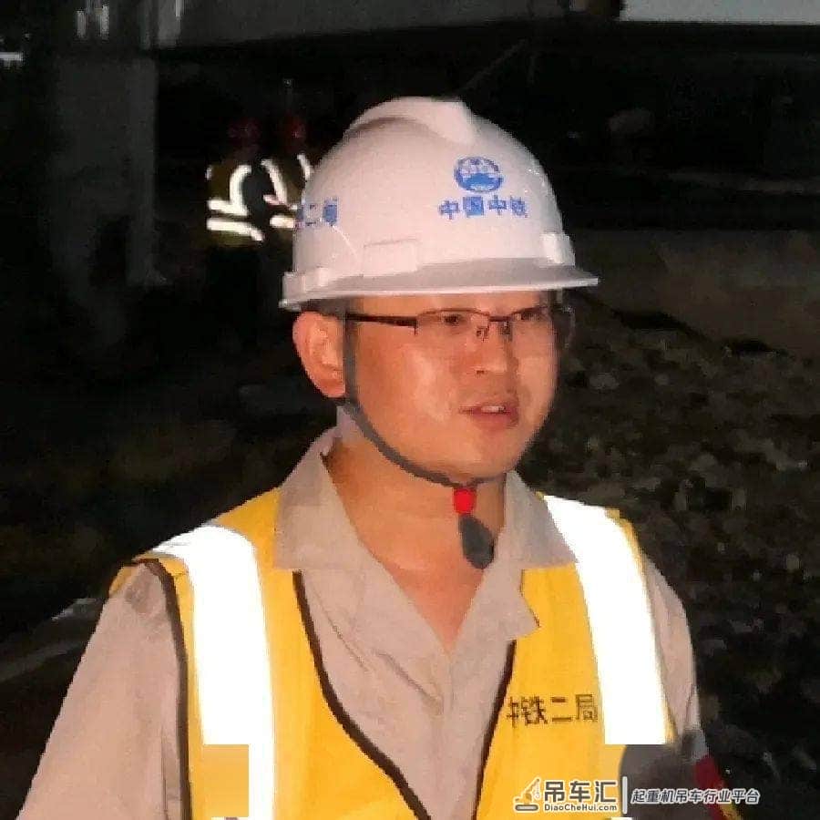三一SCC20000A圆满首吊!中国铁路史上最大吨位履带起重机吊装作业