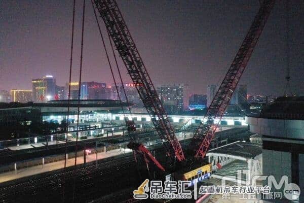 横跨12轨道，擎天巨擘三一SCC20000A履带吊首秀潍坊
