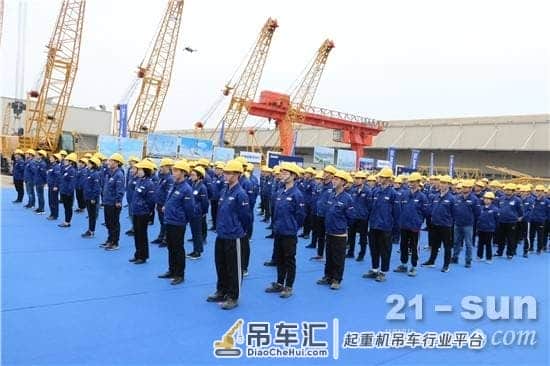 徐工第三台4000吨级履带起重机交付 ，“世界第一吊”落户中油一建