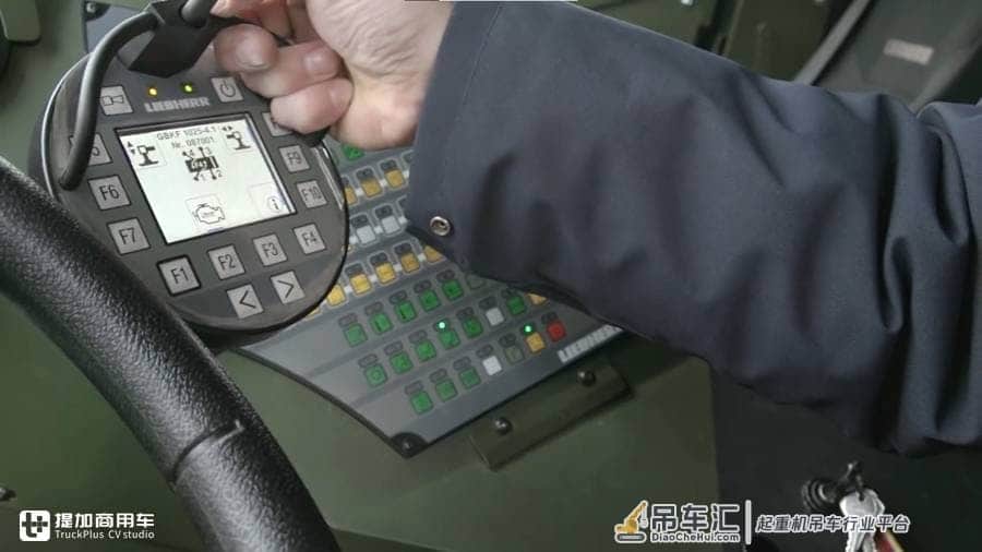 德国陆军的新锐坐骑,利勃海尔G-BKF装甲救援起重机的那些事