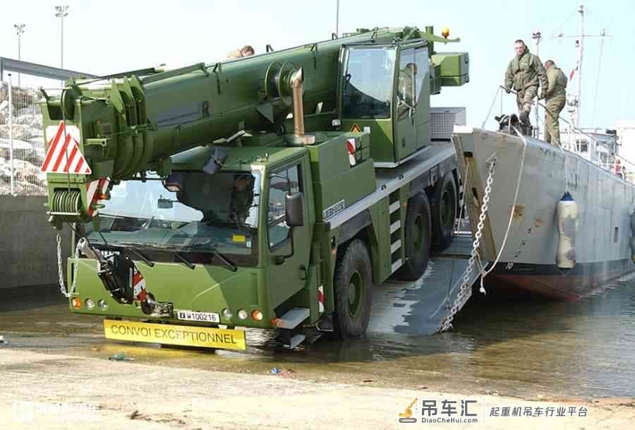 德国陆军的新锐坐骑,利勃海尔G-BKF装甲救援起重机的那些事