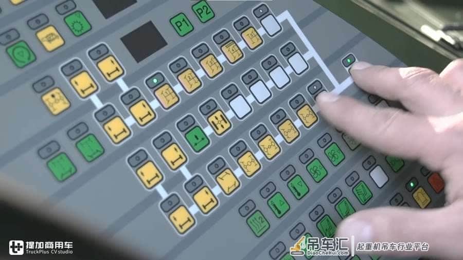 德国陆军的新锐坐骑,利勃海尔G-BKF装甲救援起重机的那些事