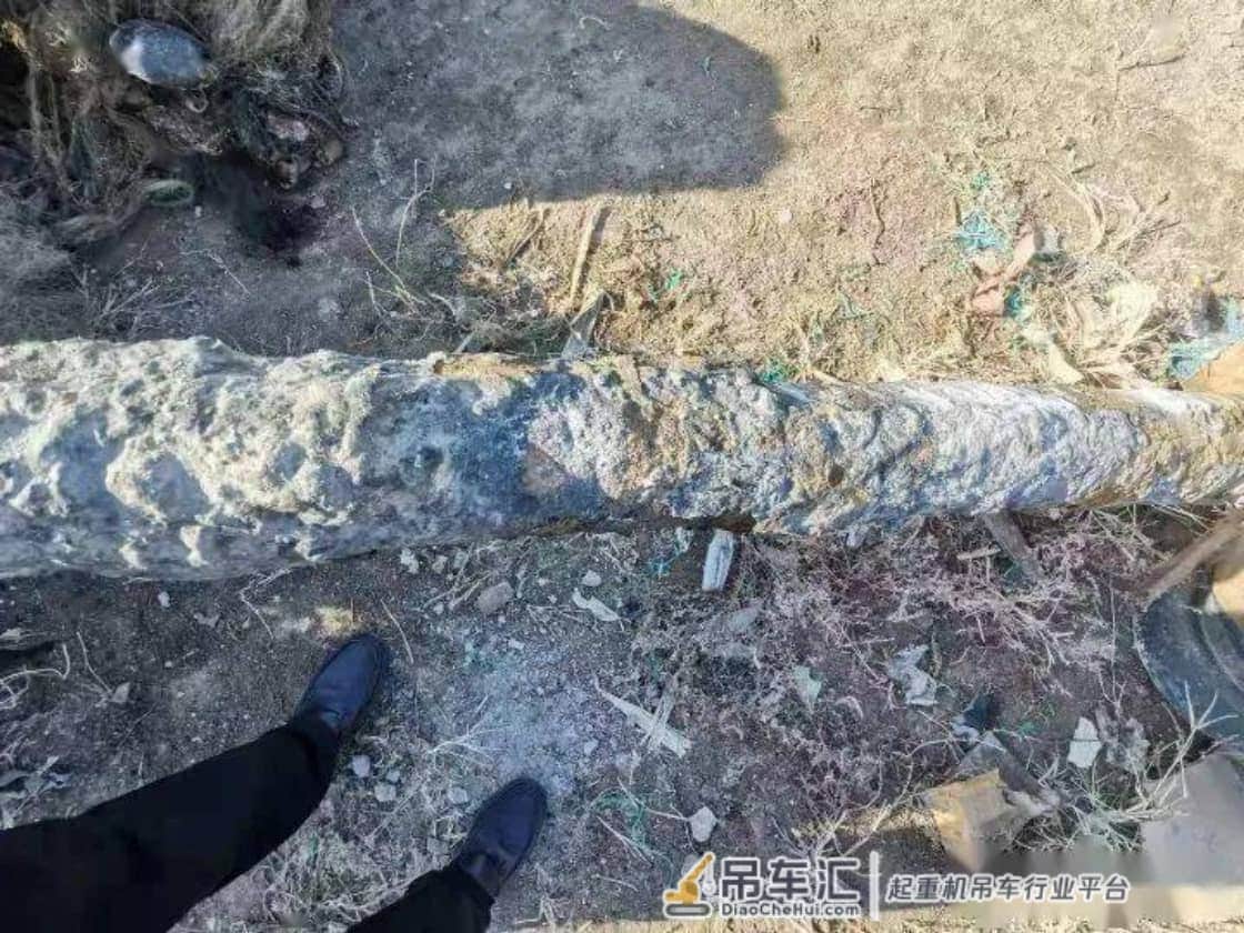 葫芦岛： 600岁大船锚出水干坏渔网和起网机：吊车助力才上岸