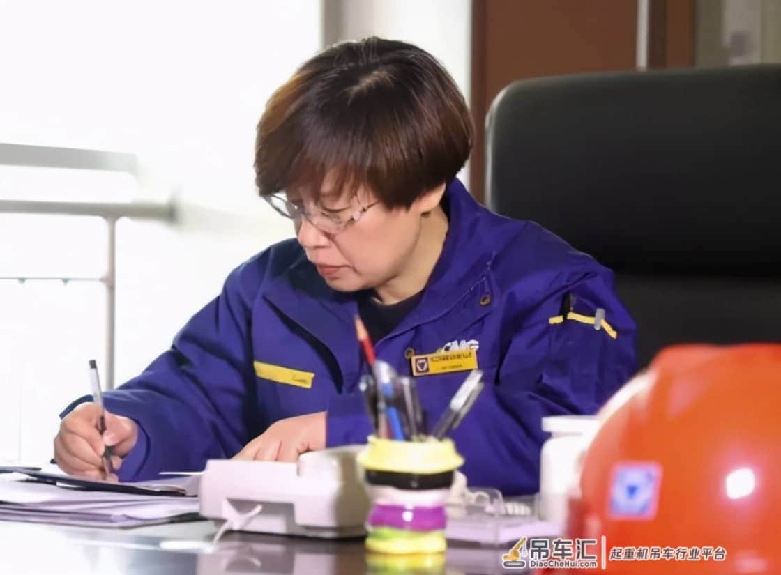 女科学家孙丽,在德国学习遭嘲讽,归国造出承重4000吨起重机