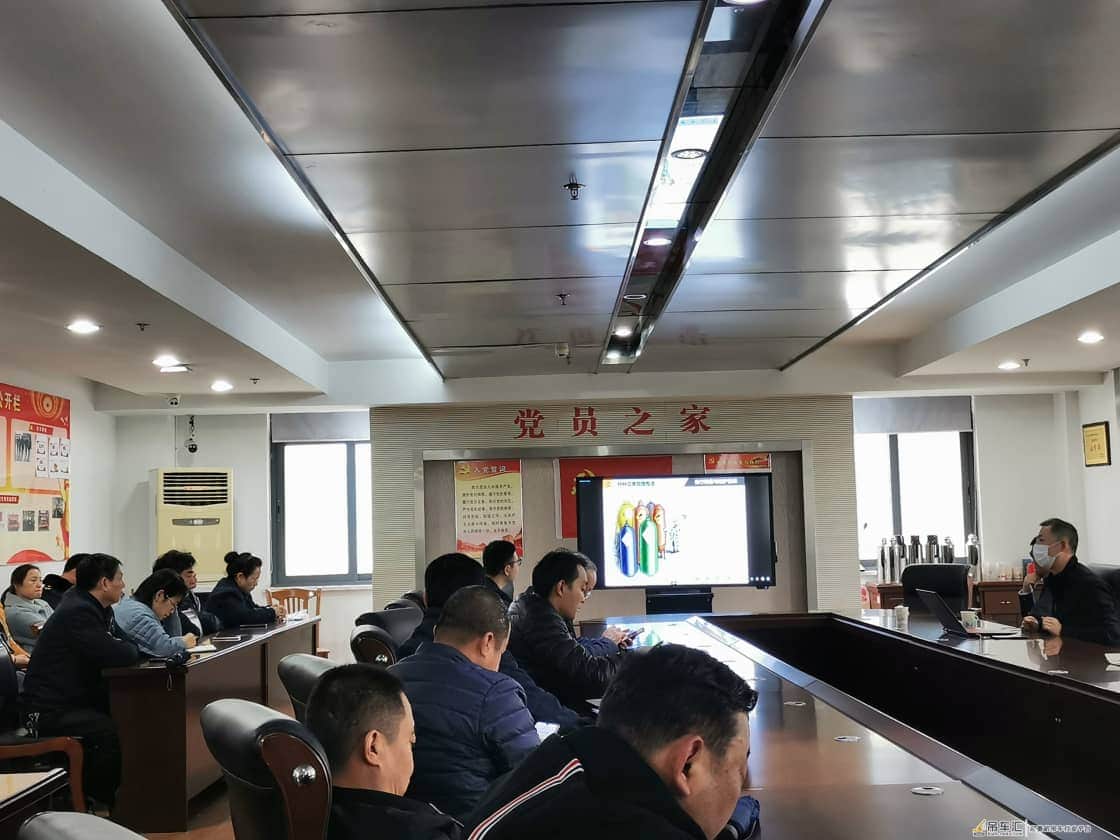 起重机演练助安全