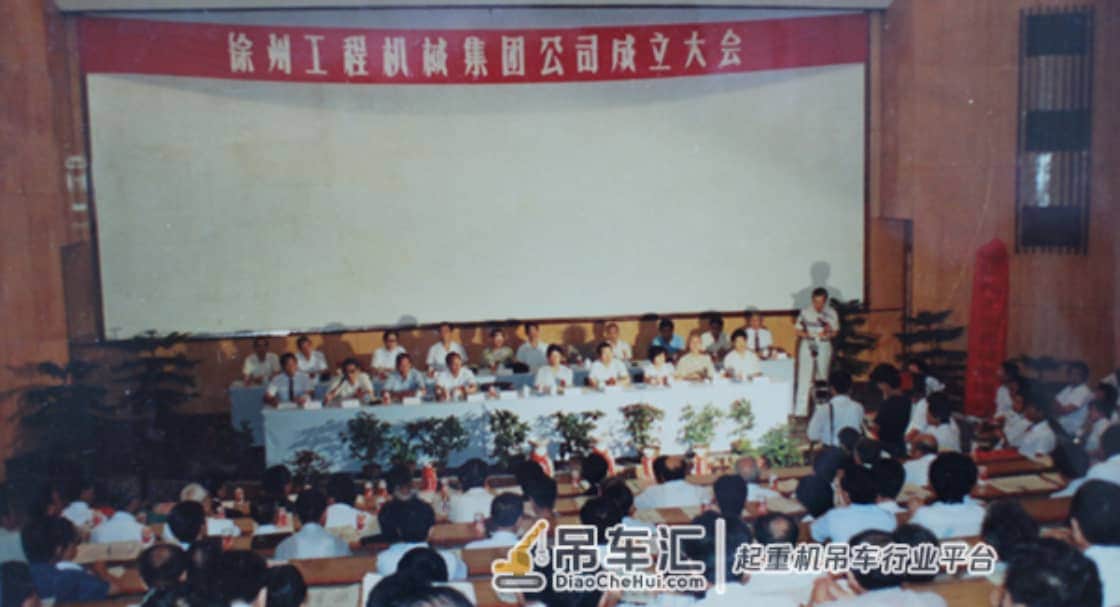 我国汽车起重机发展的第二阶段——80年代开始的技术引进