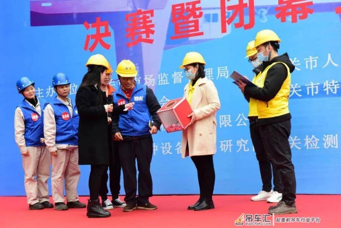 这样的争霸赛你见过吗?我市首届起重机技能大赛(决赛)真精彩!