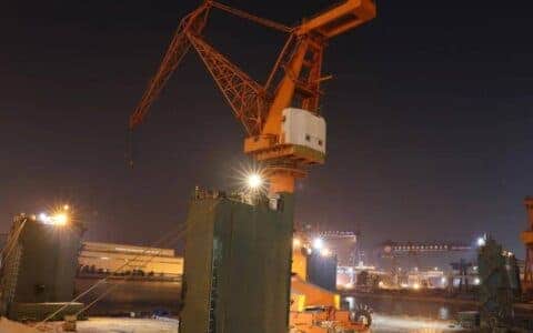 2000小时！——大连中远海运重工移迁大型门座式起重机运行稳定