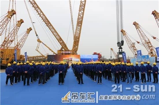 徐工第三台4000吨级履带起重机交付，落户中油一建