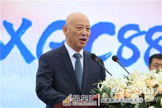 徐工第三台4000吨级履带起重机交付,落户中油一建