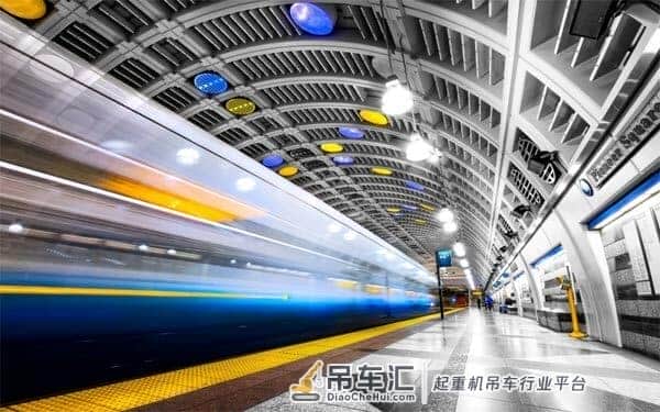 年底通车，三一履带起重机助力合肥地铁5号线按下建设“加速键”