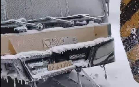 零下25°冰冻吊车，当吊车司机太难了！冬季保养秘籍来了