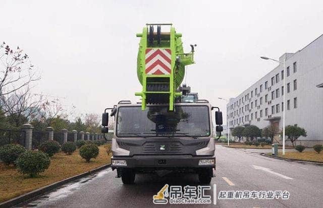 中国起重机制造巨头，超越三一重工全球第三，半年进账228亿