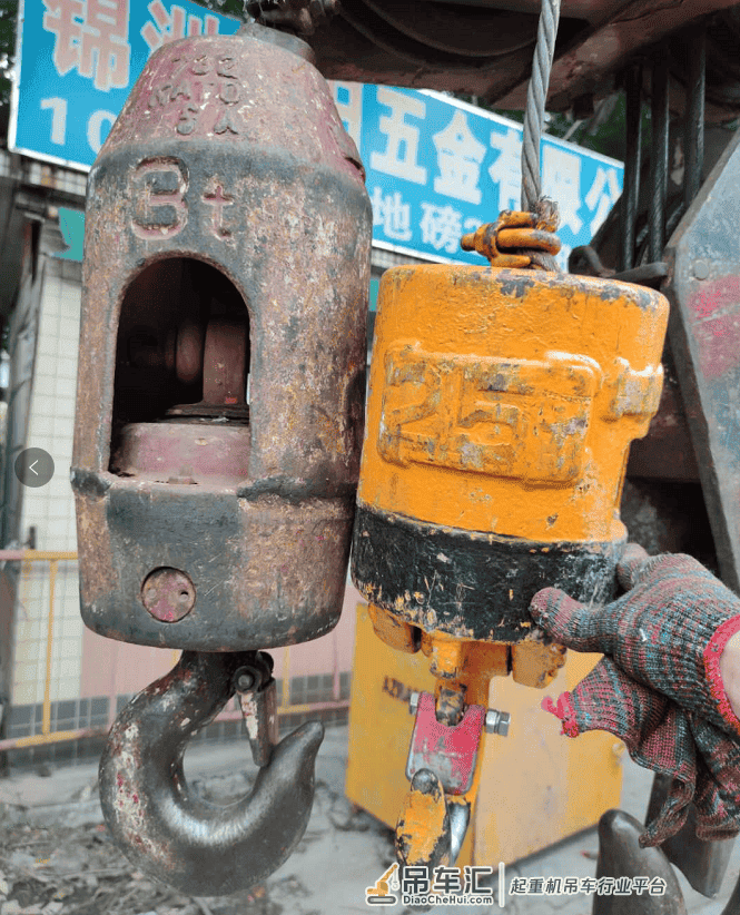 日本吊车独有“救命救车”功能,小吨到百吨都必须配置
