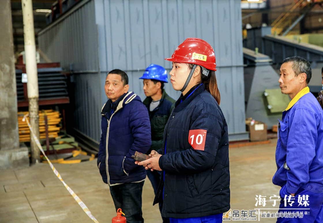尖山新区(黄湾镇)总工会举行桥式起重机操作技能大比武
