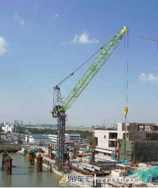 中联重科勇闯科技“无人区” 全球最大吨位动臂塔上海施工首秀