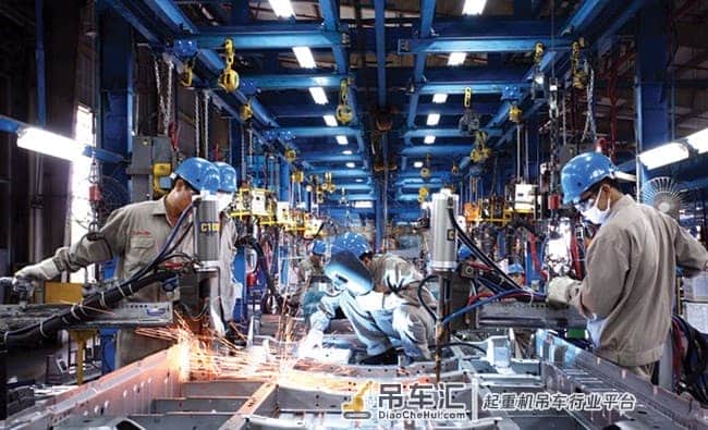 德国专家：一台起重机有啥好炫耀的？中国专家：看好量级再说话