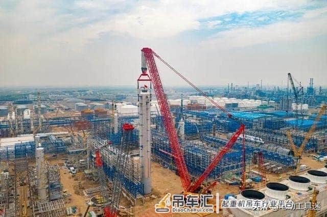 中国超级移动起重机迎来新突破，全球最大履带吊再升级，超越真难
