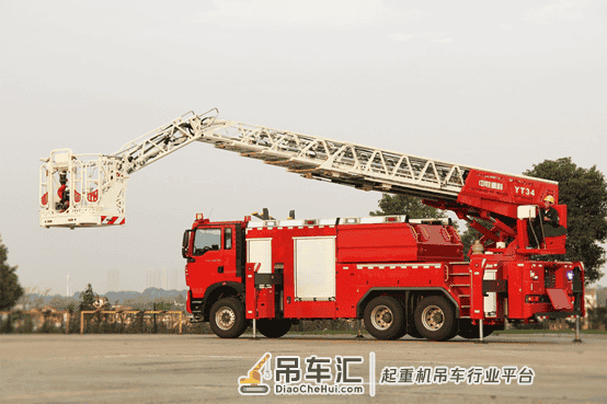 打破海外品牌垄断 中联重科下线国内首款曲臂云梯消防车