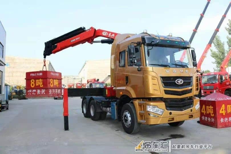 华菱汗马H6牵引头带吊