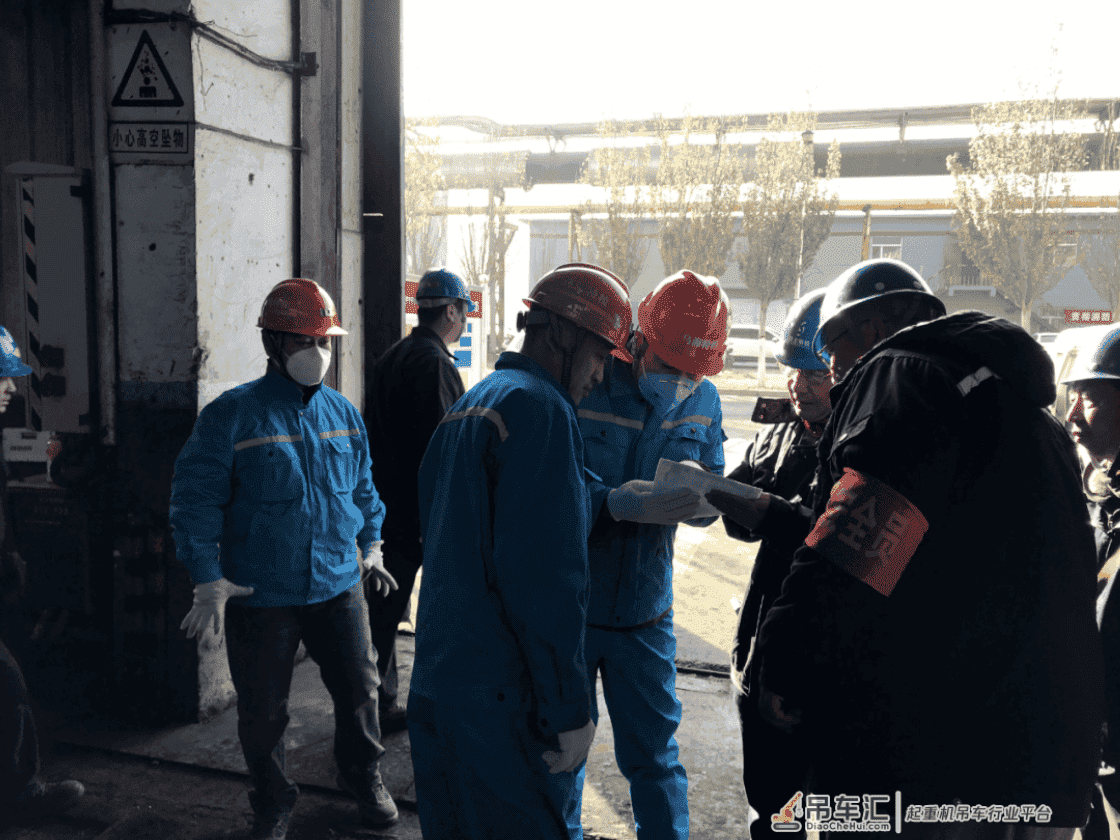 乌海市特检所对乌海市包钢万腾钢铁有限责任公司24台起重机械开展集中检验