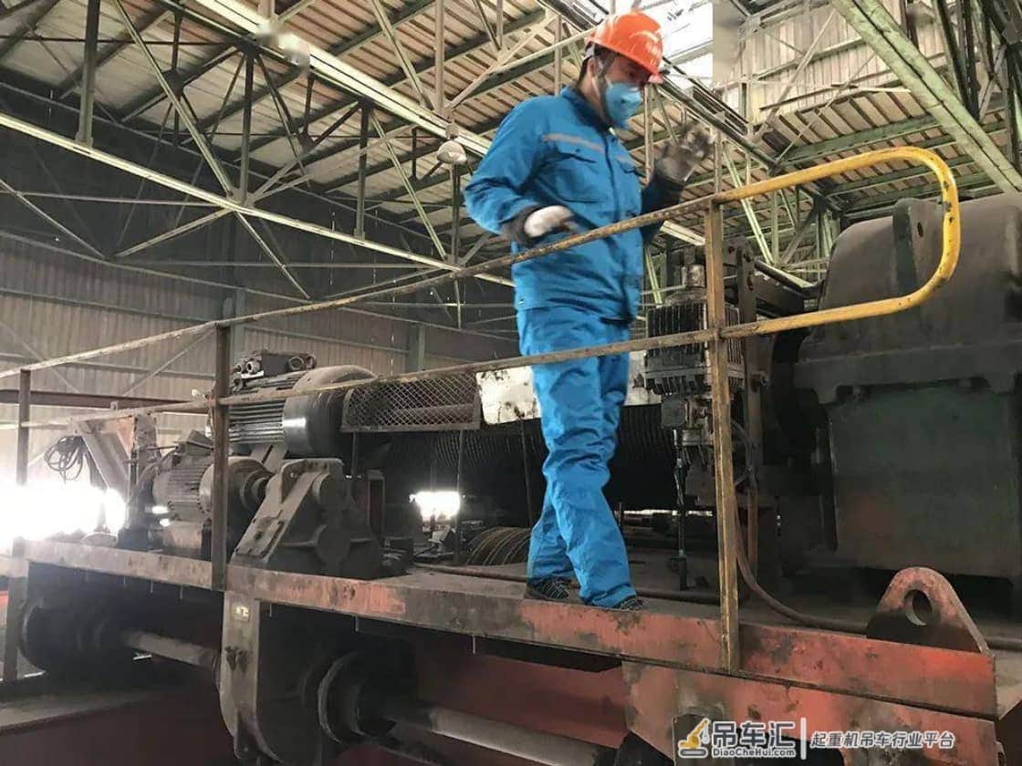 乌海市特检所对乌海市包钢万腾钢铁有限责任公司24台起重机械开展集中检验